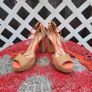 Lord + Taylor heels Lace Up Tassel Fringe Boho Chunky 8.5 Tan Orange